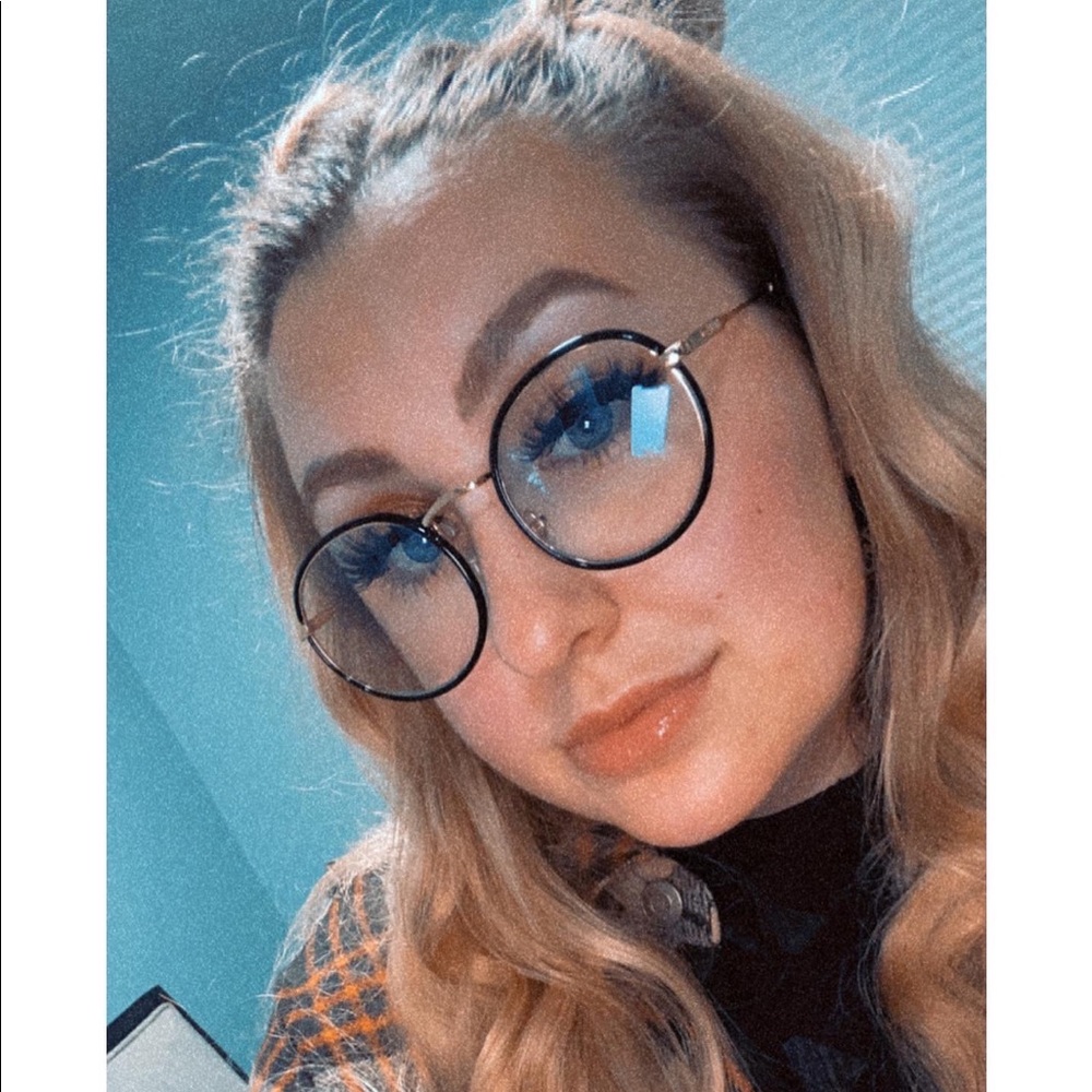 Meet your Posher, Grace